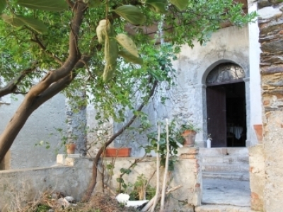 Independent property in the historic center of Fiumefreddo Bruzio