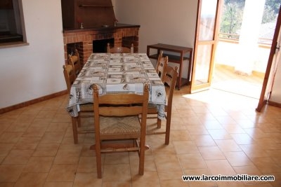 Ampio appartamento con terrazzo in zona panoramica