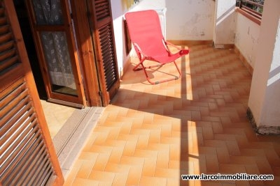 Ampio appartamento con terrazzo in zona panoramica
