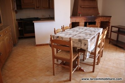 Ampio appartamento con terrazzo in zona panoramica