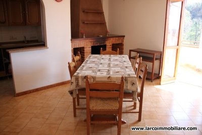 Ampio appartamento con terrazzo in zona panoramica