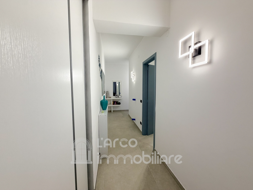 Elegante appartamento ristrutturato nel cuore di Scalea Elegante appartamento ristrutturato nel cuore di Scalea