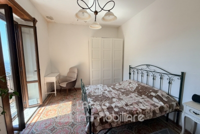 Casa su due livelli con terrazzo panoramico e splendida vista mare