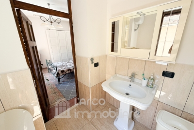 Casa su due livelli con terrazzo panoramico e splendida vista mare