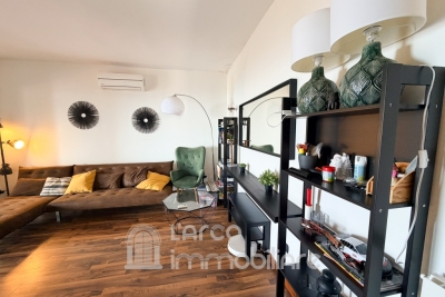 Casa su due livelli con terrazzo panoramico e splendida vista mare