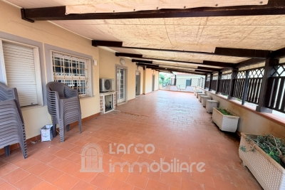 Ampio immobile in vendita a Santa Maria del Cedro
