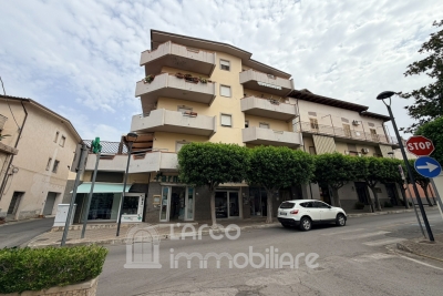 Ampio immobile in vendita a Santa Maria del Cedro