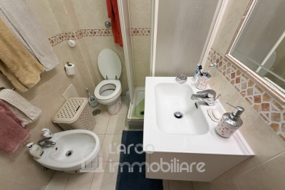 Bilocale ristrutturato al piano terra in zona centrale