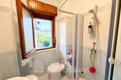 Trilocale in zona centrale con cantina