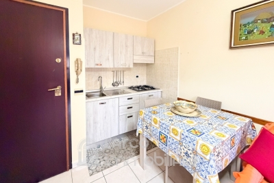 Trilocale in zona centrale con cantina