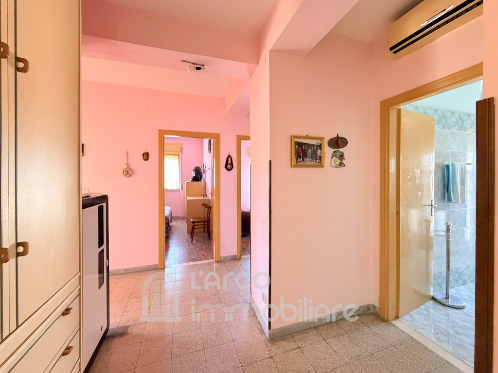 Ampio Appartamento con balconi e cantina in vendita a Cetraro Ampio Appartamento con balconi e cantina in vendita a Cetraro