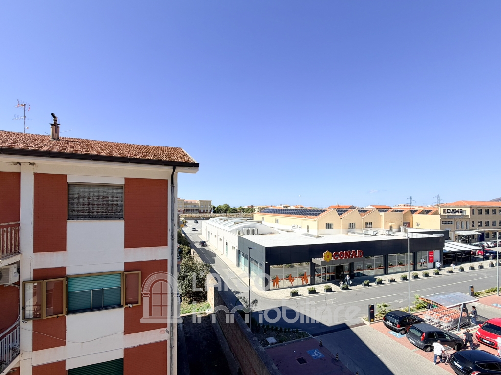 Ampio Appartamento con balconi e cantina in vendita a Cetraro Ampio Appartamento con balconi e cantina in vendita a Cetraro