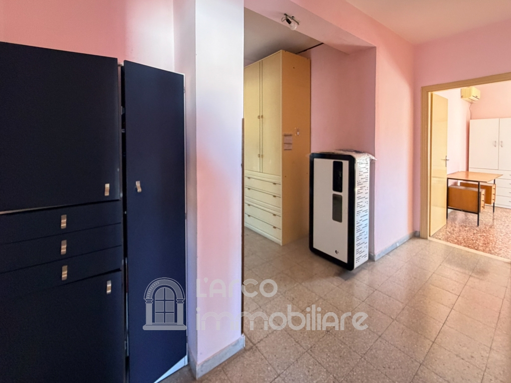 Ampio Appartamento con balconi e cantina in vendita a Cetraro Ampio Appartamento con balconi e cantina in vendita a Cetraro
