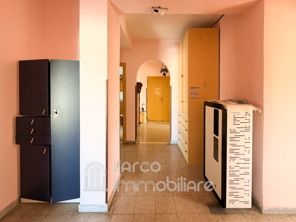 Ampio Appartamento con balconi e cantina in vendita a Cetraro Ampio Appartamento con balconi e cantina in vendita a Cetraro