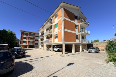 Ampio Appartamento con balconi e cantina in vendita a Cetraro