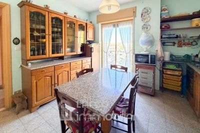 Ampio Appartamento con balconi e cantina in vendita a Cetraro