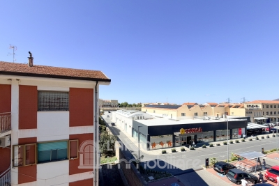 Ampio Appartamento con balconi e cantina in vendita a Cetraro