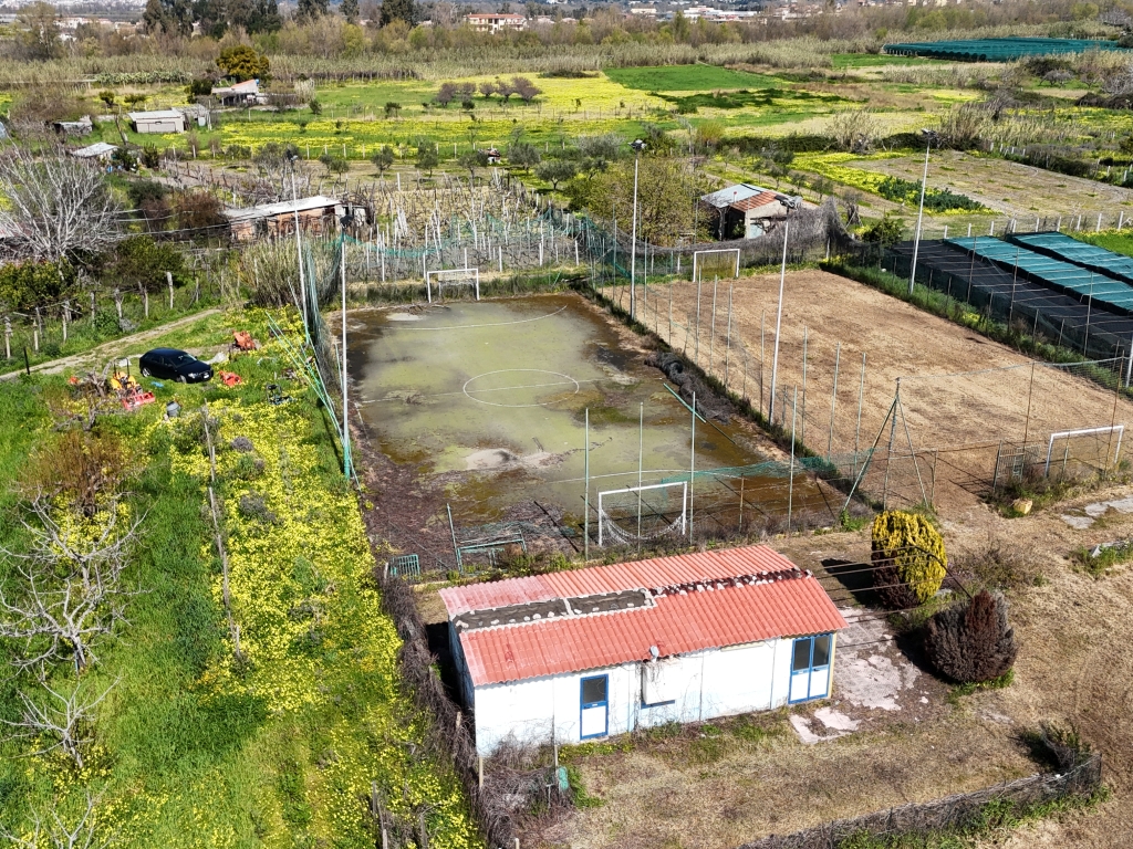 Terreno edificabile in zona a forte espansione turistico -residenziale Terreno edificabile in zona a forte espansione turistico -residenziale