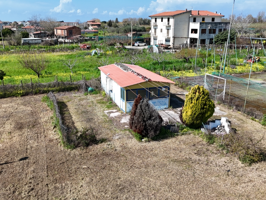 Terreno edificabile in zona a forte espansione turistico -residenziale Terreno edificabile in zona a forte espansione turistico -residenziale