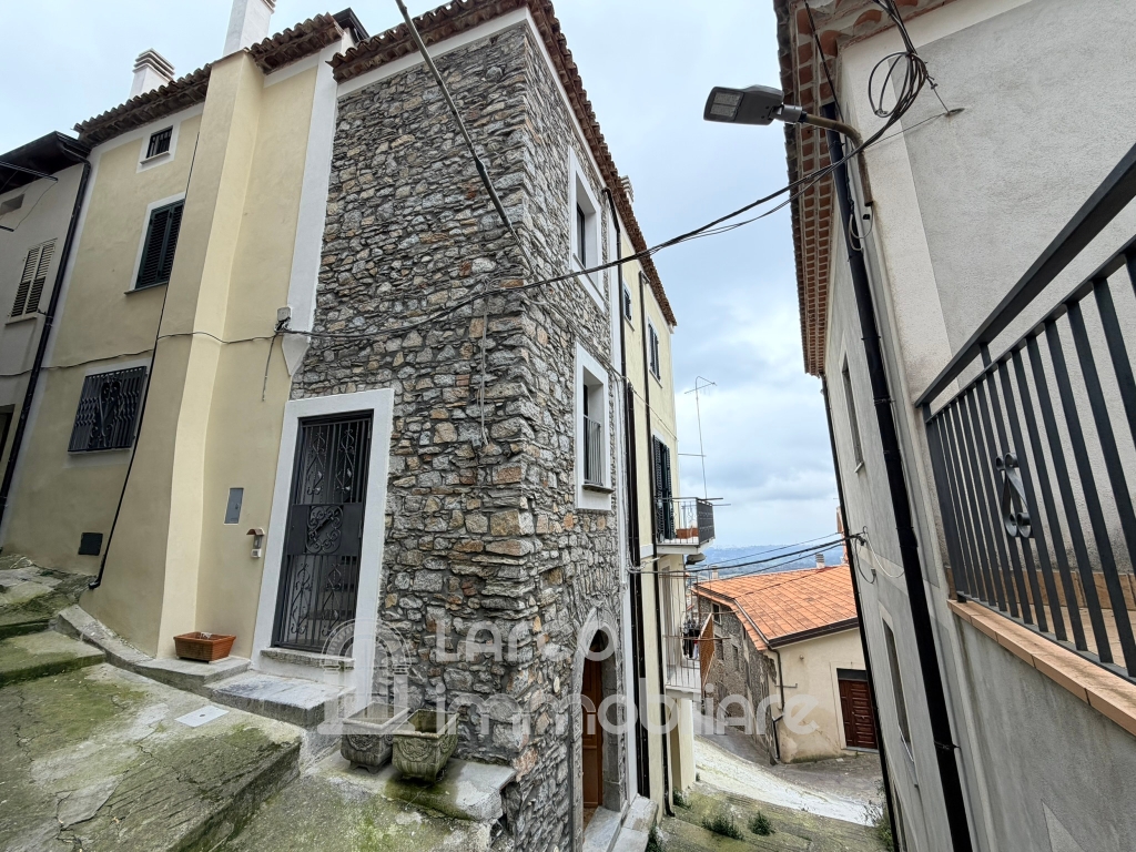Appartamento nel centro storico con vista mare – Santa Domenica Talao Appartamento nel centro storico con vista mare – Santa Domenica Talao