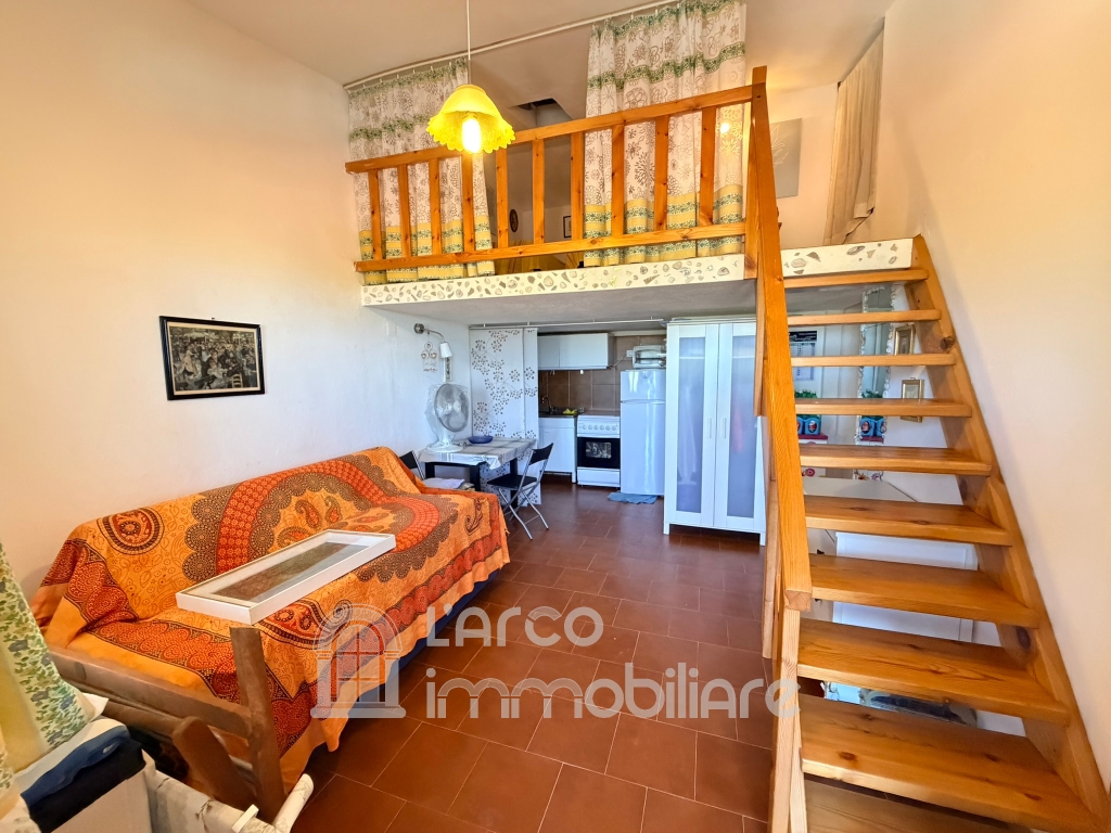 Comodo monolocale con splendida vista mare ad uso investimento Comodo monolocale con splendida vista mare ad uso investimento
