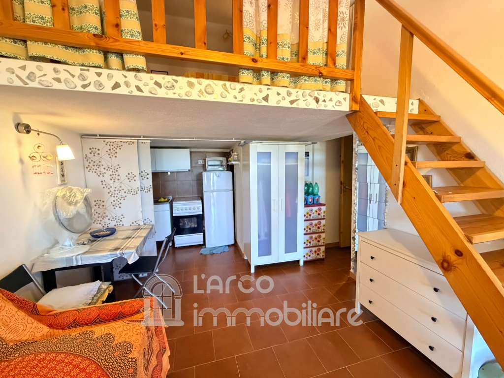 Comodo monolocale con splendida vista mare ad uso investimento Comodo monolocale con splendida vista mare ad uso investimento