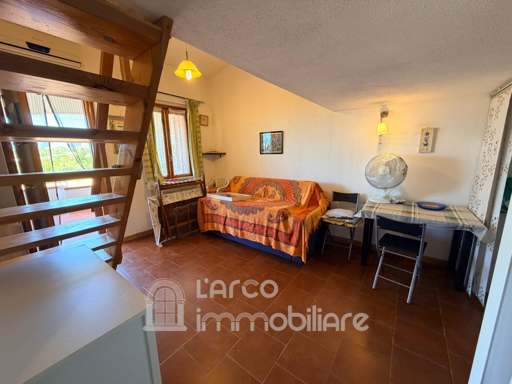 Comodo monolocale con splendida vista mare ad uso investimento Comodo monolocale con splendida vista mare ad uso investimento