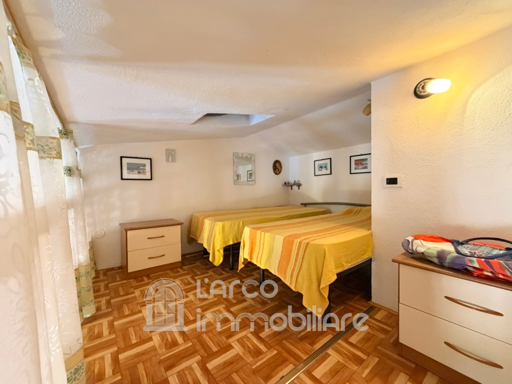 Comodo monolocale con splendida vista mare ad uso investimento Comodo monolocale con splendida vista mare ad uso investimento