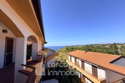 Comodo monolocale con splendida vista mare ad uso investimento