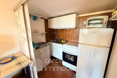 Comodo monolocale con splendida vista mare ad uso investimento