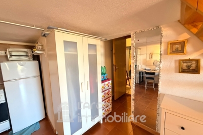 Comodo monolocale con splendida vista mare ad uso investimento