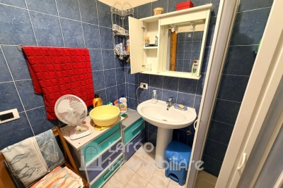 Comodo monolocale con splendida vista mare ad uso investimento