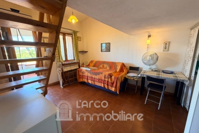 Comodo monolocale con splendida vista mare ad uso investimento