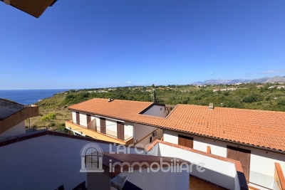 Comodo monolocale con splendida vista mare ad uso investimento