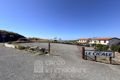 Comodo monolocale con splendida vista mare ad uso investimento