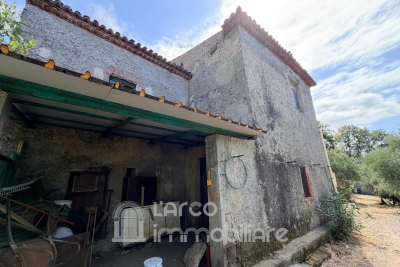 Terreno edificabile con rudere