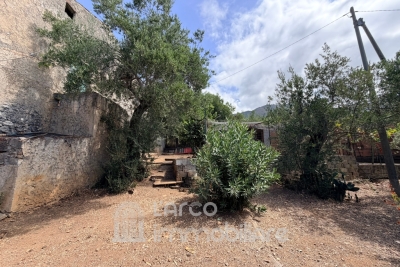Terreno edificabile con rudere