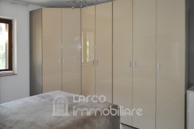 Casa indipendente con terreno e vista mare