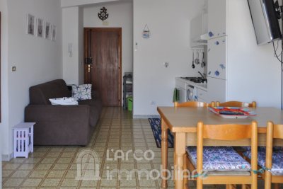 106A, Trilocale al quarto piano in zona centrale