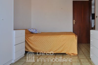 Trilocale al quarto piano in zona centrale