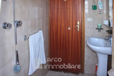 Trilocale al quarto piano in zona centrale