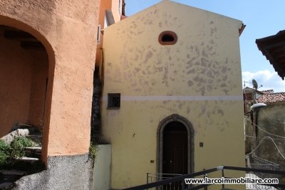 Independent house on 2 levels in the old town of S.Domenica Talao