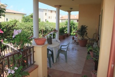 Villa singola su tre livelli con giardino