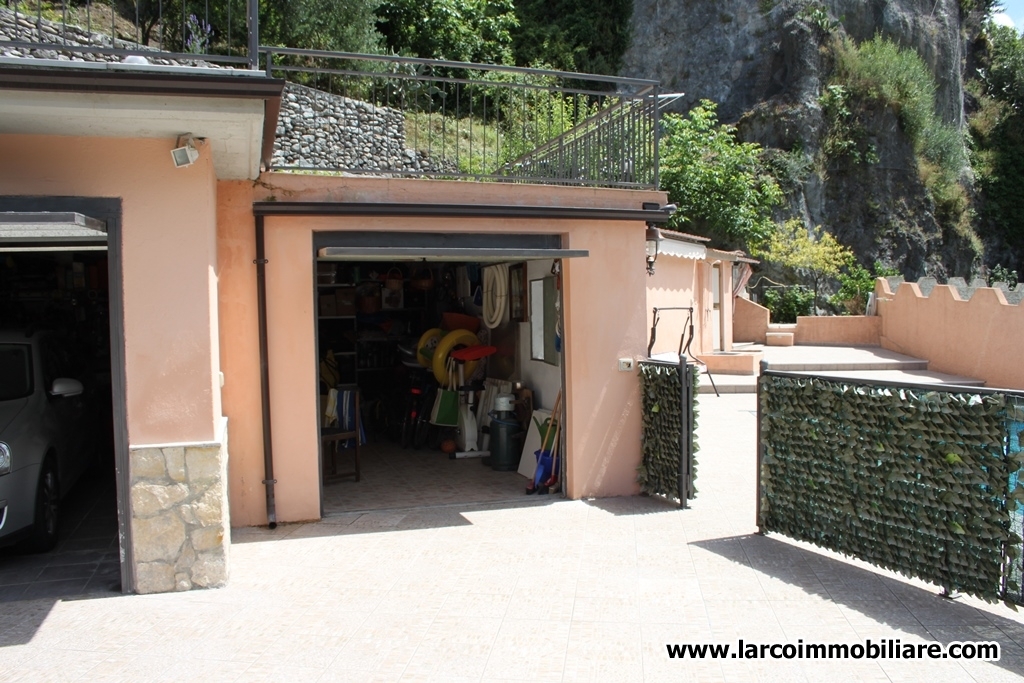 Independent house with private pool close to the Argentino River