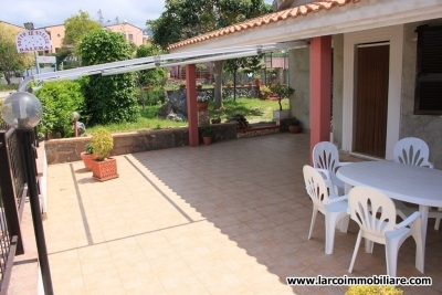 Lovely Detached Villa with garden and tennis court.