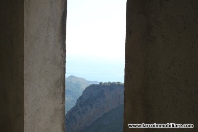 Casa indipendente su 2 livelli con vista panoramica