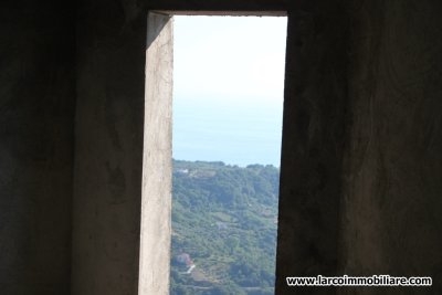 Casa indipendente su 2 livelli con vista panoramica