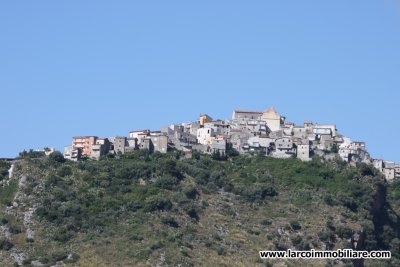 Casa indipendente su 2 livelli con vista panoramica