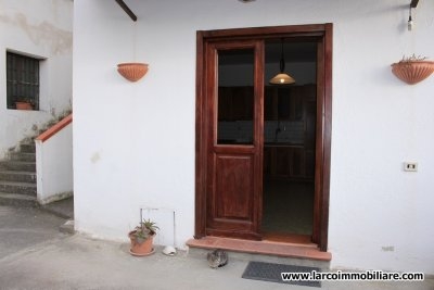 Ground floor apartment with private courtyard