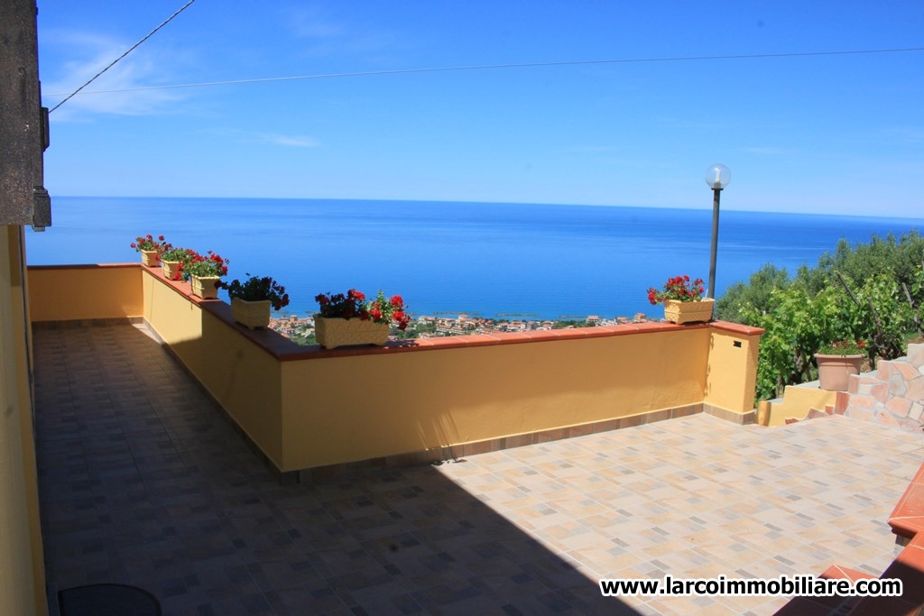 Semi – detached property with stunning sea view